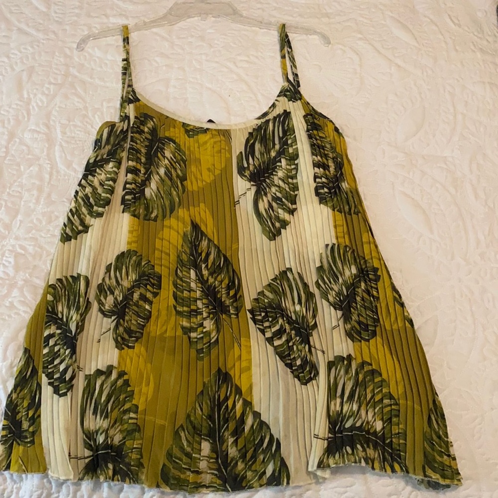 Pleated island blouse